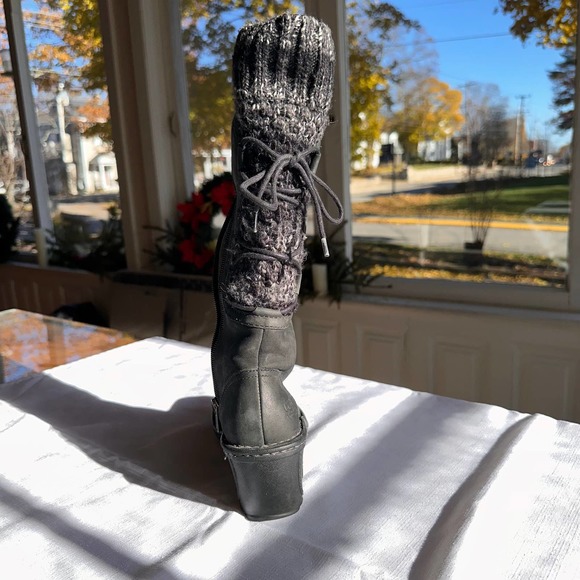 UGG - Skylar Wedge Boots, Black Suede Leather and knitted cuff, Size: US6/EU37 - Picture 10 of 10